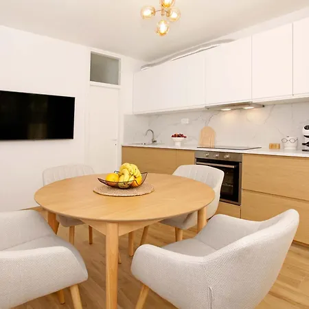 Two Bedroom Cozy Vimalu