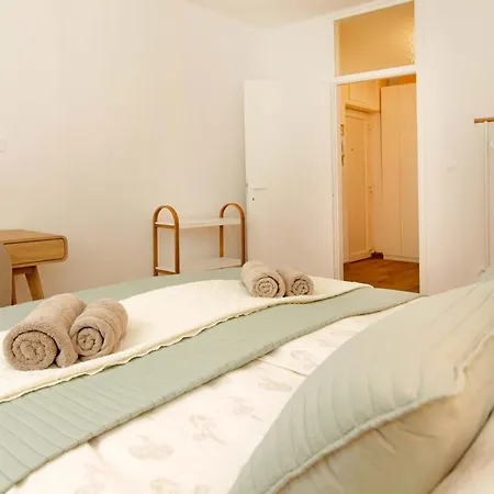 Two Bedroom Cozy Vimalu *