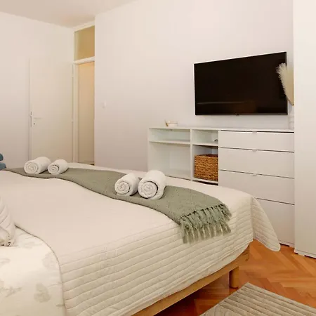 Two Bedroom Cozy Vimalu * 스플리트